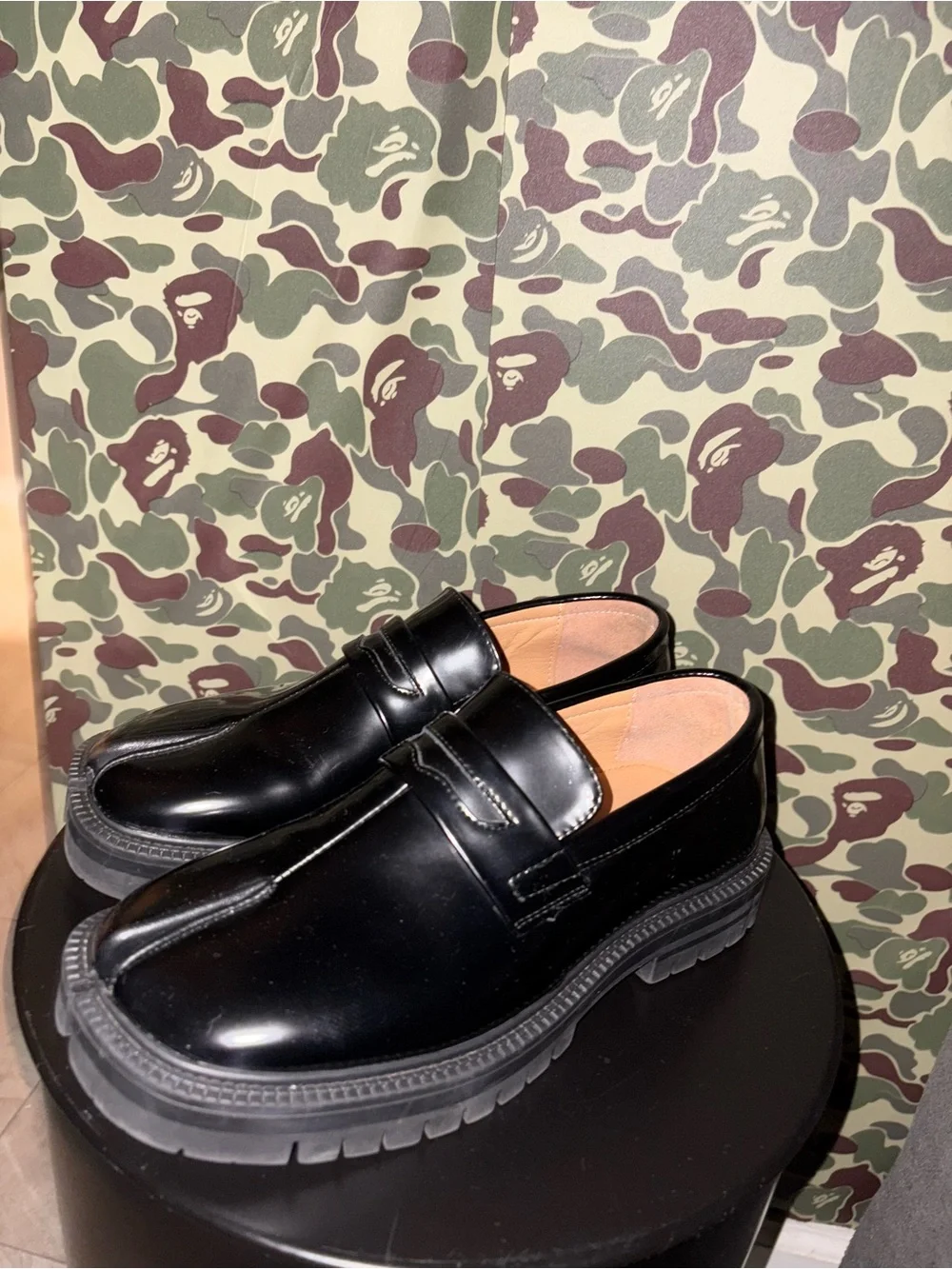 Men's Split-Toe Black Leather Loafers